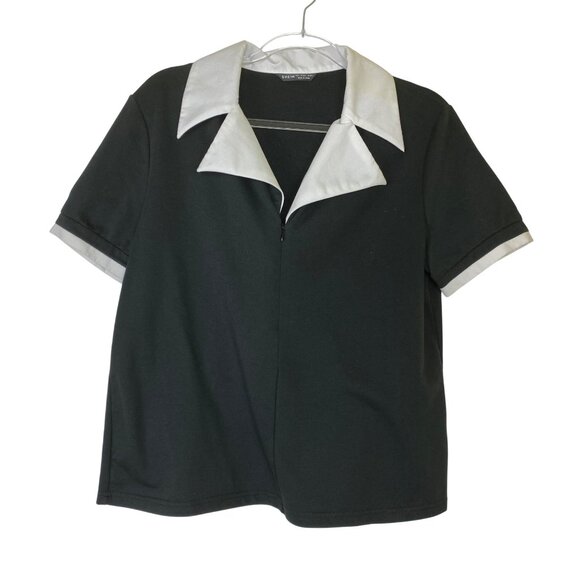 Black & White Short Sleeve Collared Shirt Size Large Classic Stretchy Cute Y2K - Picture 1 of 6